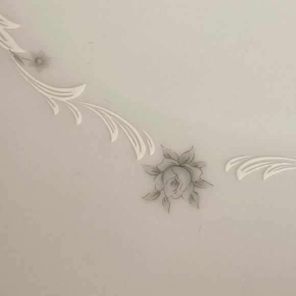 Sango China Japan JULIE 5 round dinner plates 10.5 inch gray floral pattern - Picture 6 of 10